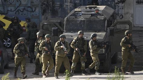İsrail askerleri işgal altındaki Batı Şeria'da 2 Filistinliyi yaraladı - Son Dakika Haberleri